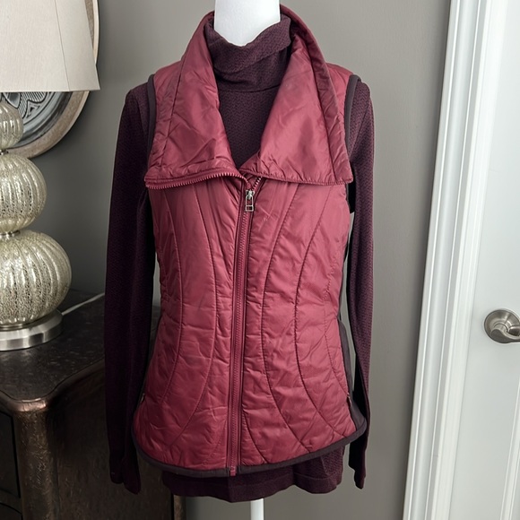 Athleta Women's Quilted Vest - Picture 2 of 9